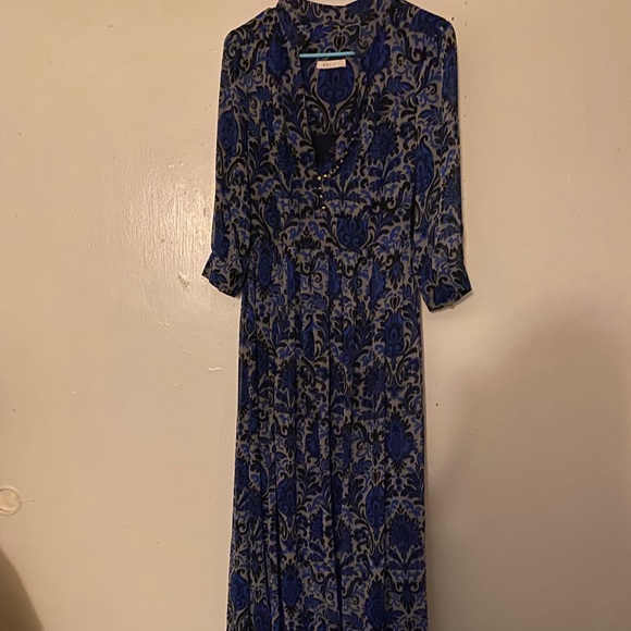 Dresses & Skirts - Long dress